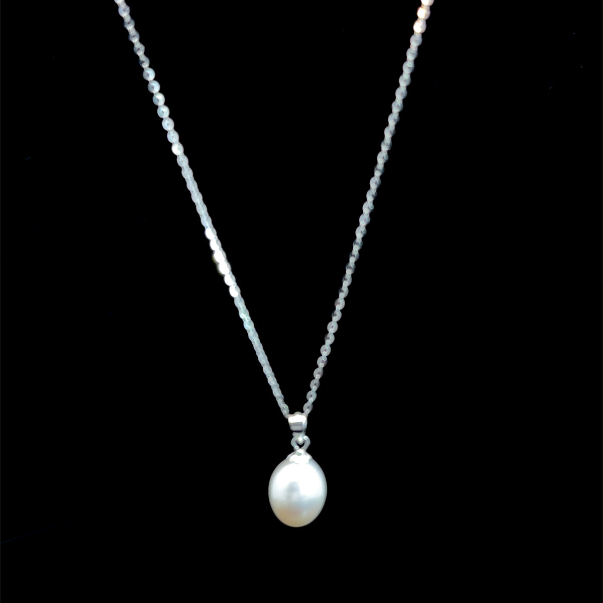 lovely Silver Oval Drop Pendant & Button Pearl Stud Earring Set