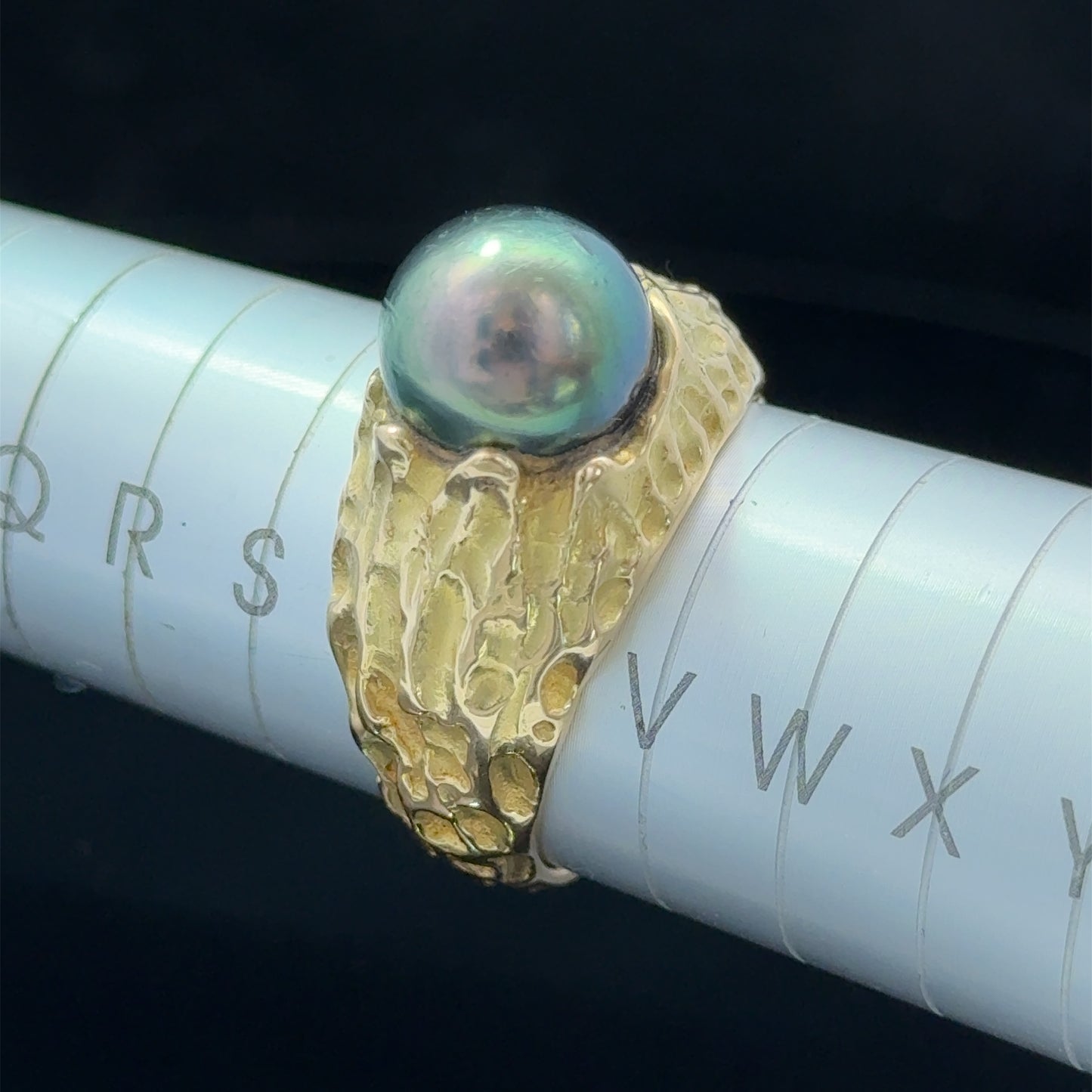 18K Gold Tahitian Black Pearl Ring Size U