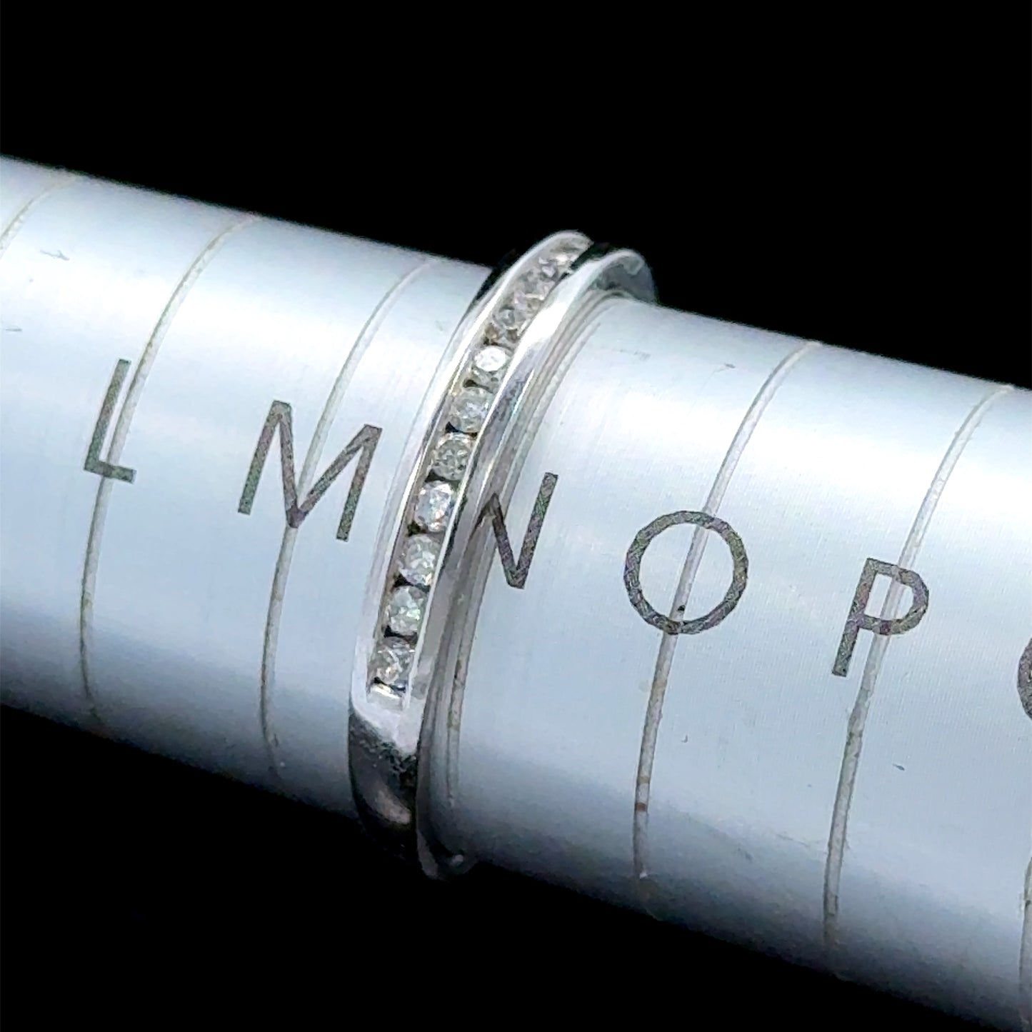 18K White Gold Diamond Eternity Ring