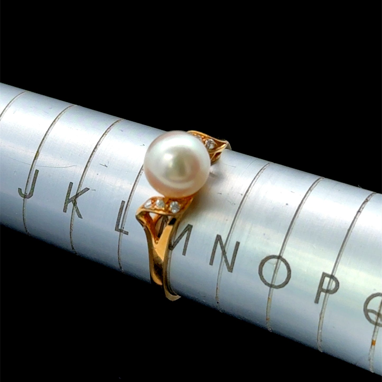 18K Yellow Gold Pearl & Diamond Ring 2.09 GMS