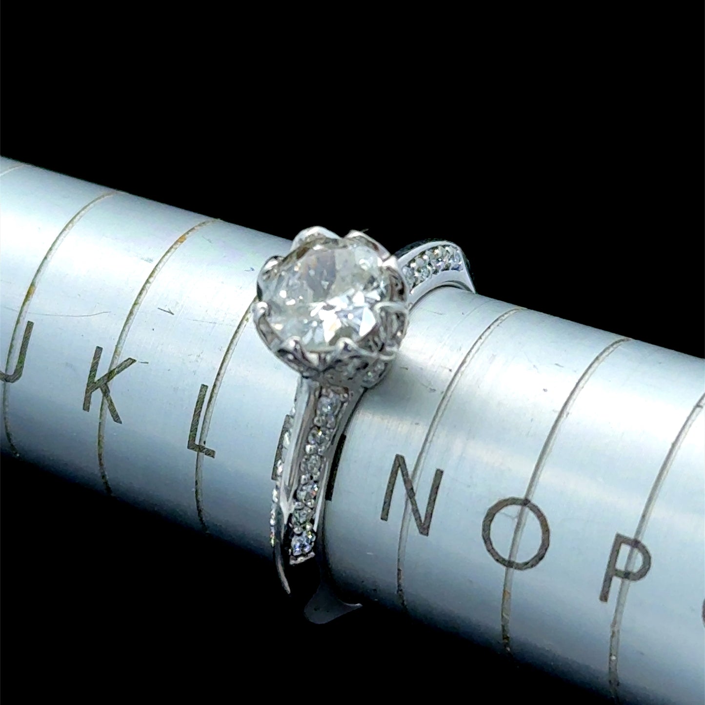 18K White Gold Diamond Solitaire Ring With Diamond Shoulders APPX C:0.8 CTS T:1.2 CTS