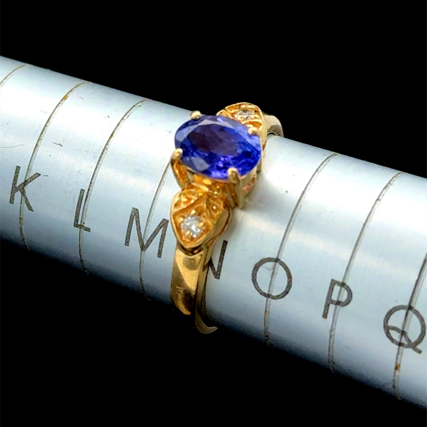 18K Yellow Gold Tanzanite & Diamond Ring