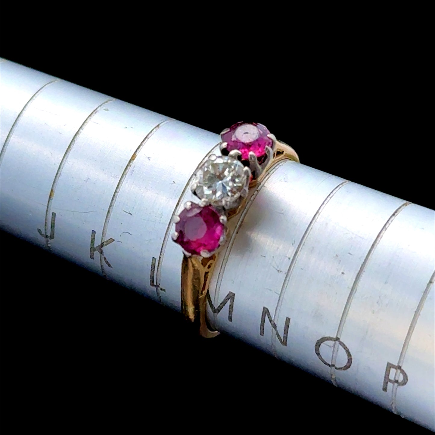 18K Yellow Gold Ruby & Diamond Ring