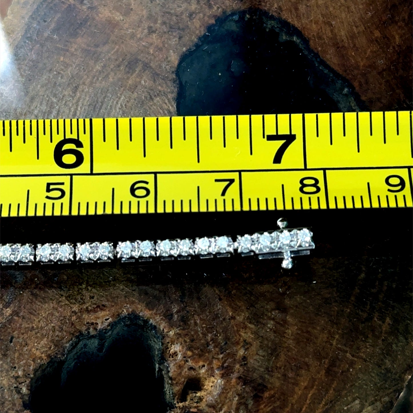 18K White Gold Diamond Tennis Bracelet with Round Brilliant Cut Diamonds 0.85ct Appx