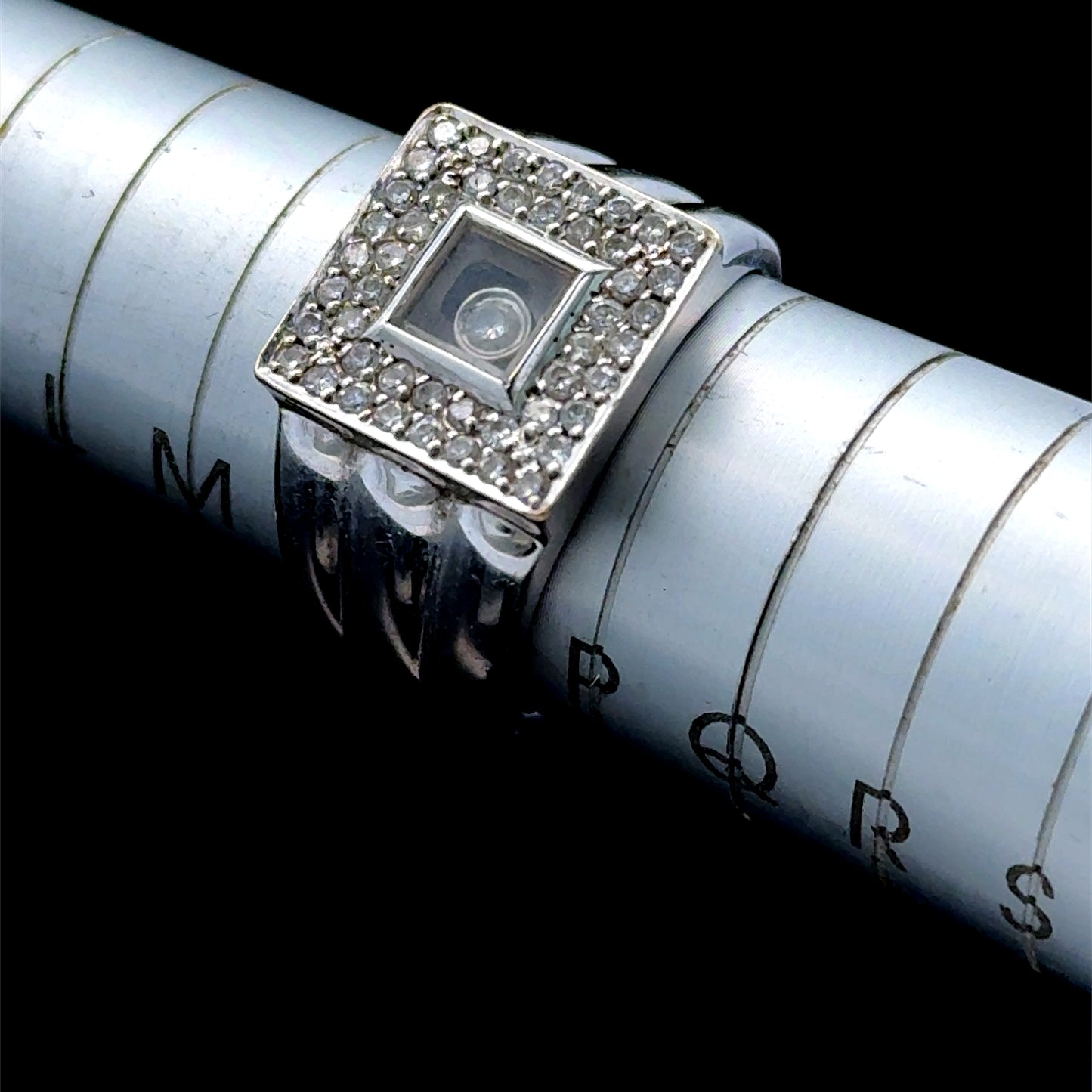 18K White Gold Square Moving Diamond Ring