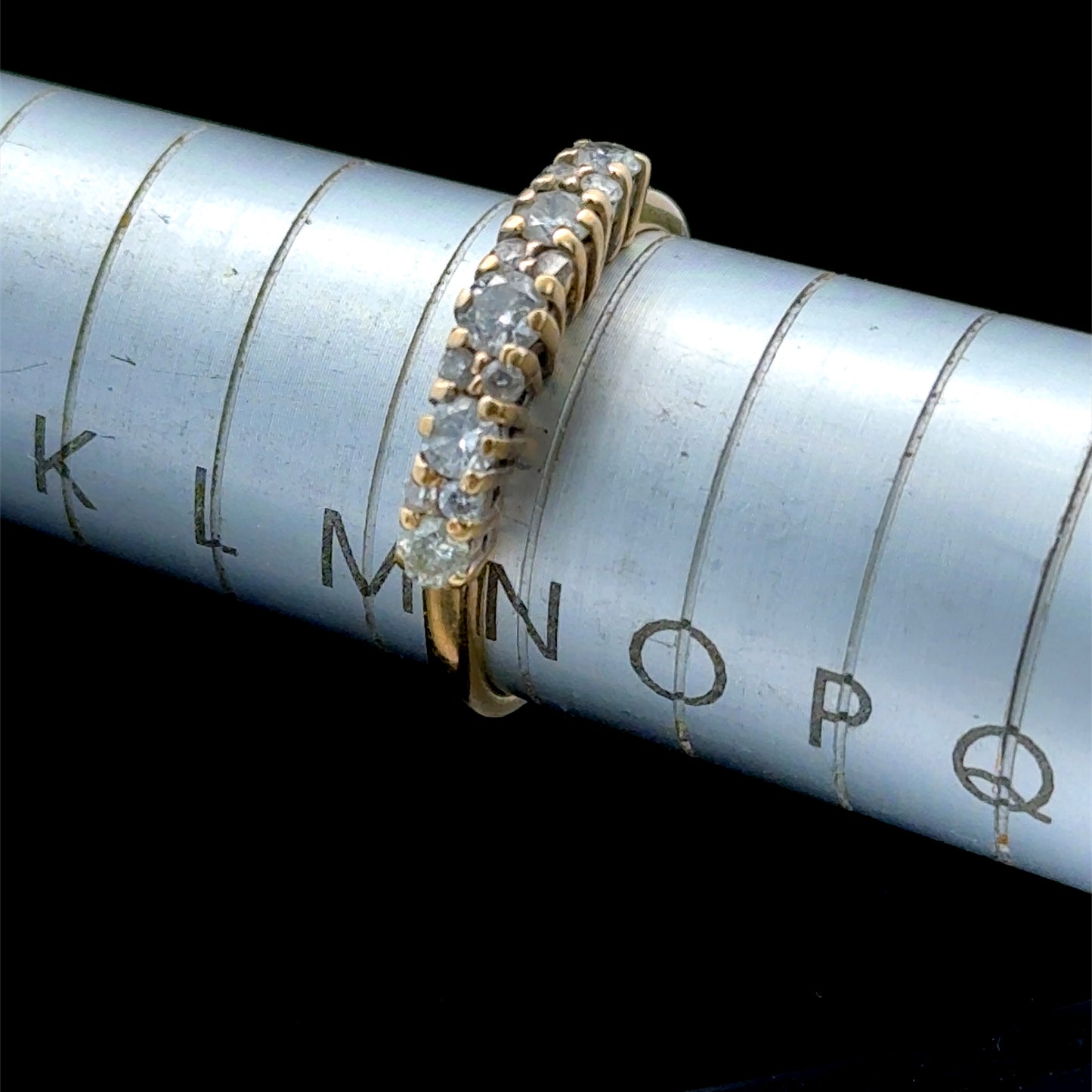 18K Yellow Gold Diamond Band APPX 0.5 CTS