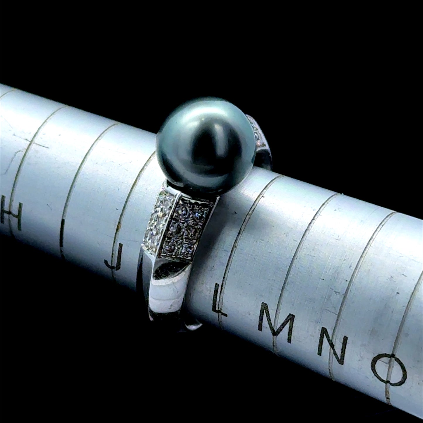 18K White Gold Tahitian Black Pearl & Diamond Ring
