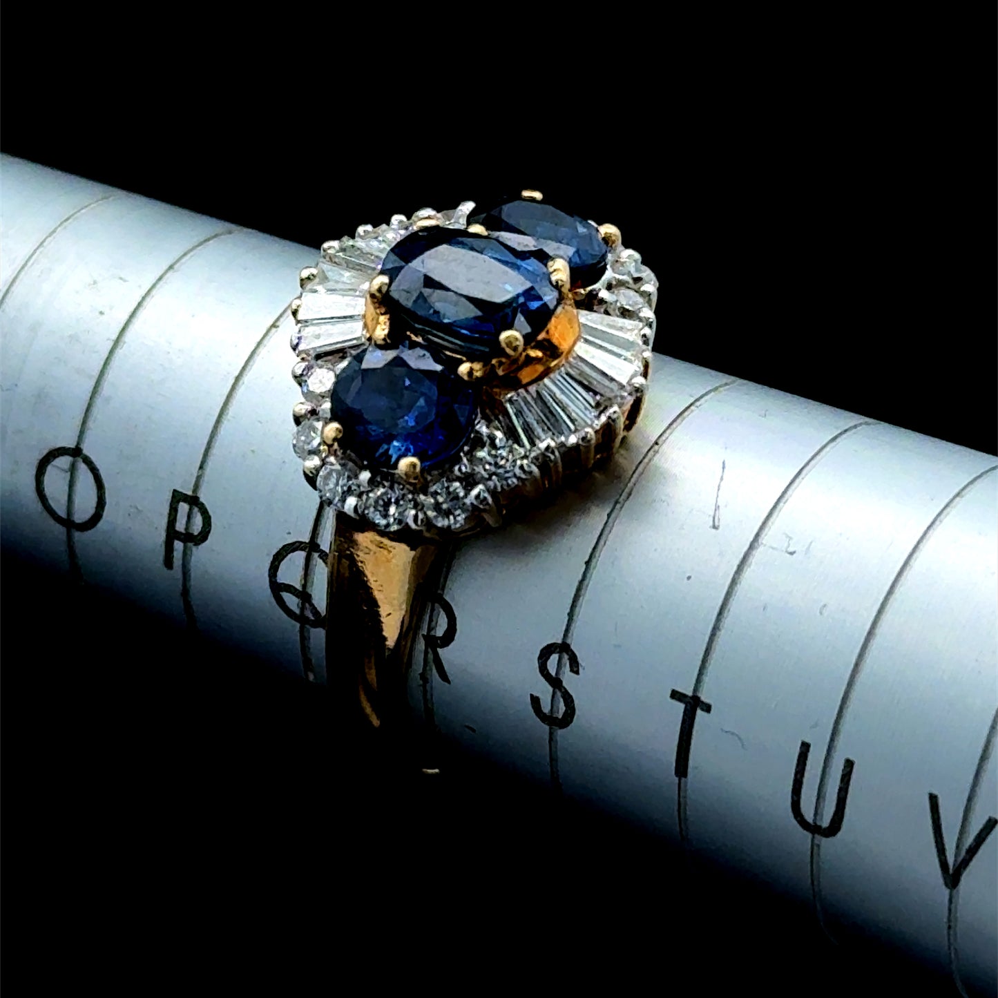 18K Yellow Gold Diamond & Sapphire Ring APPX S:3.0 CTS , D:1.0 CTS