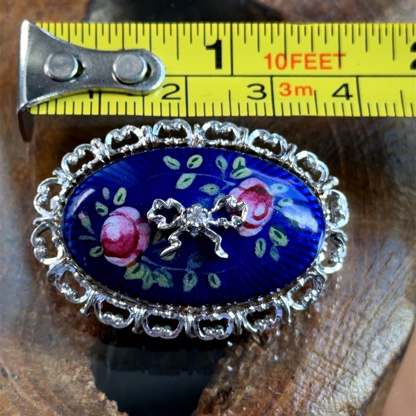 18K Yellow Gold / White Gold & Diamond Enamel Brooch