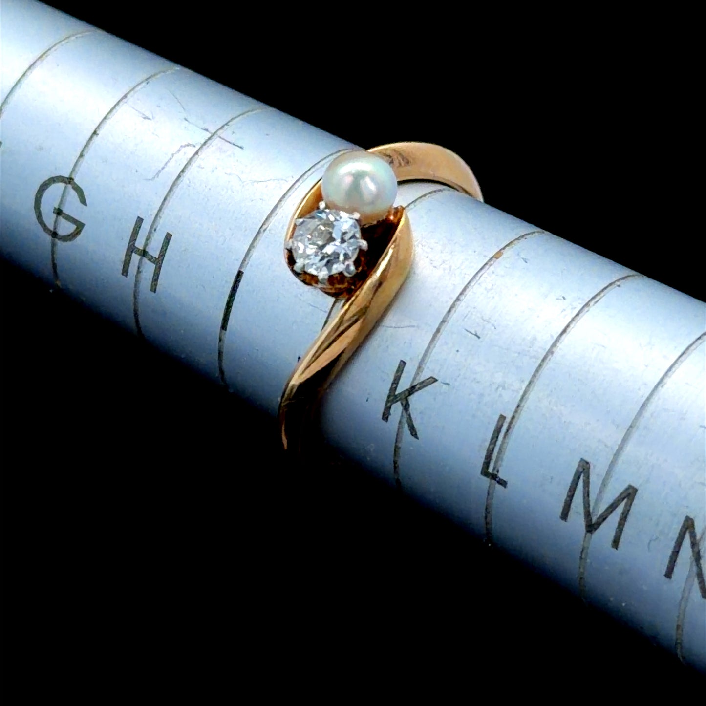 18K Yellow Gold Pearl & Diamond 2 Stone Ring