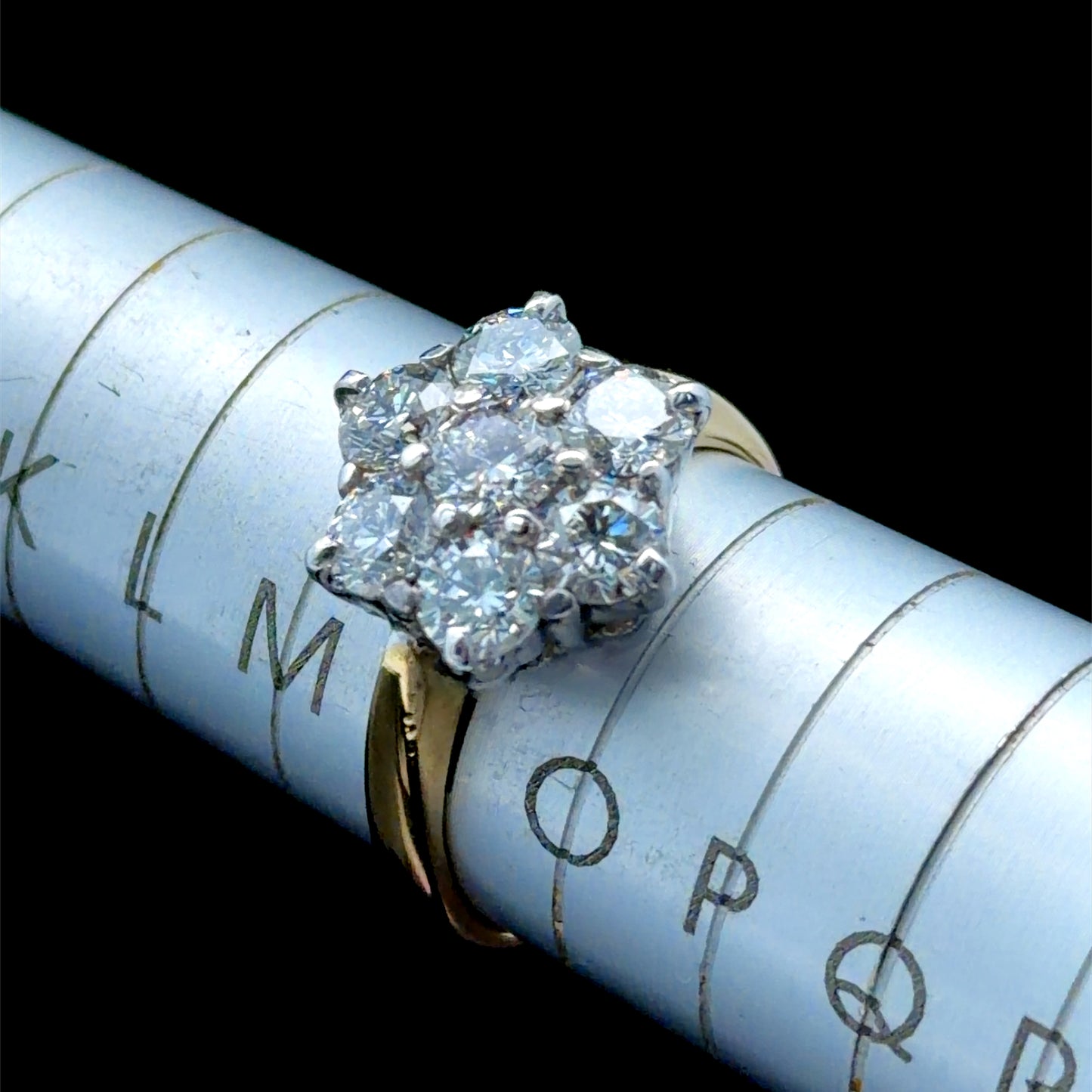 18K Yellow Gold Diamond Daisy Cluster Ring APPX 2.0 CTS