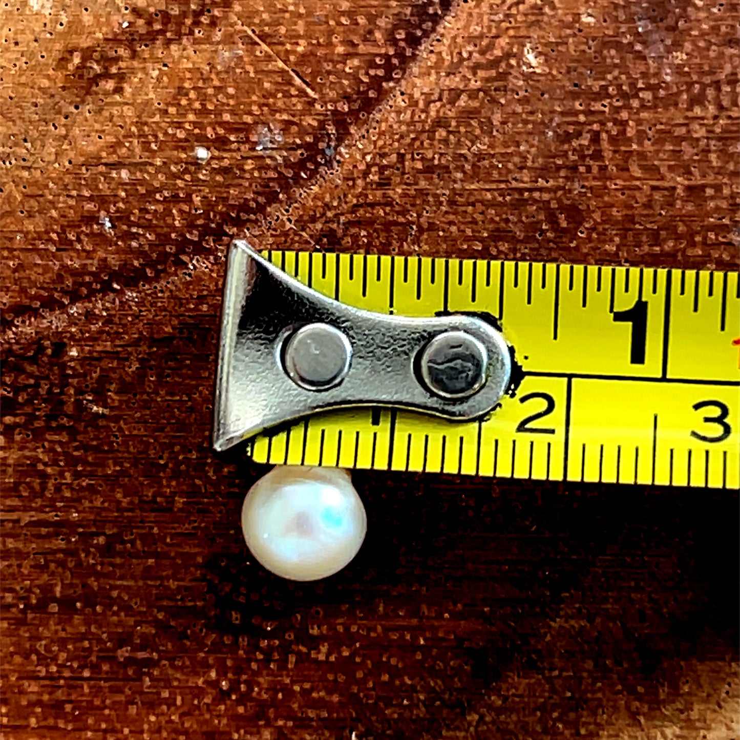 9K Yellow Gold Pearl Studs