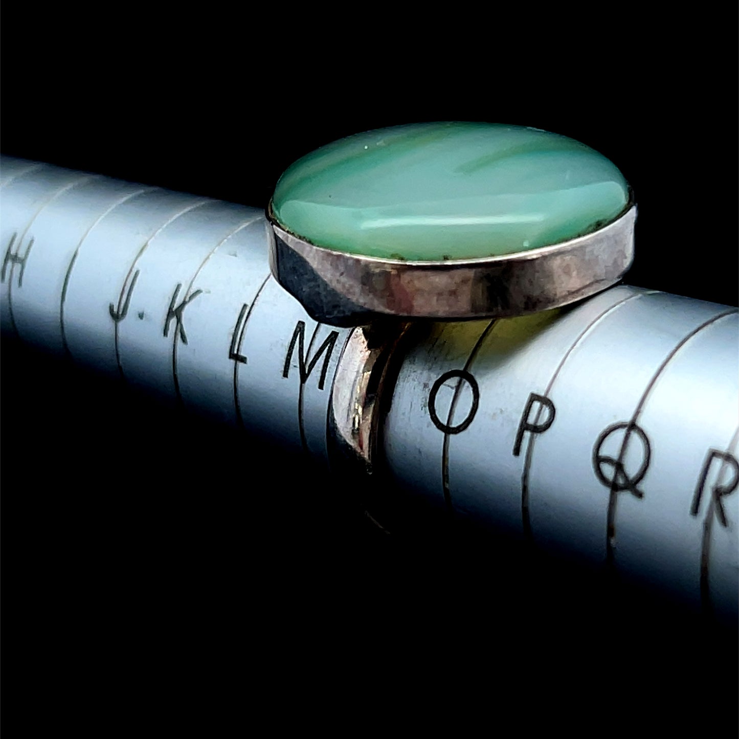 Silver Round Green Chalcedony Ring