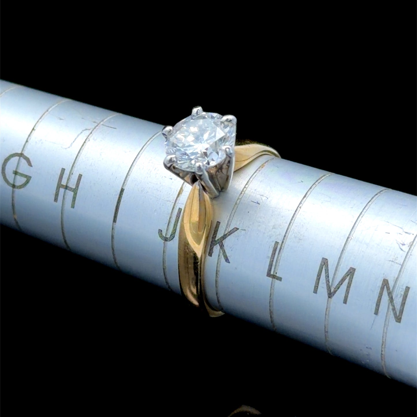 18k Yellow Gold Diamond Solitaire Ring Appx 1.04 Cts F, Si3