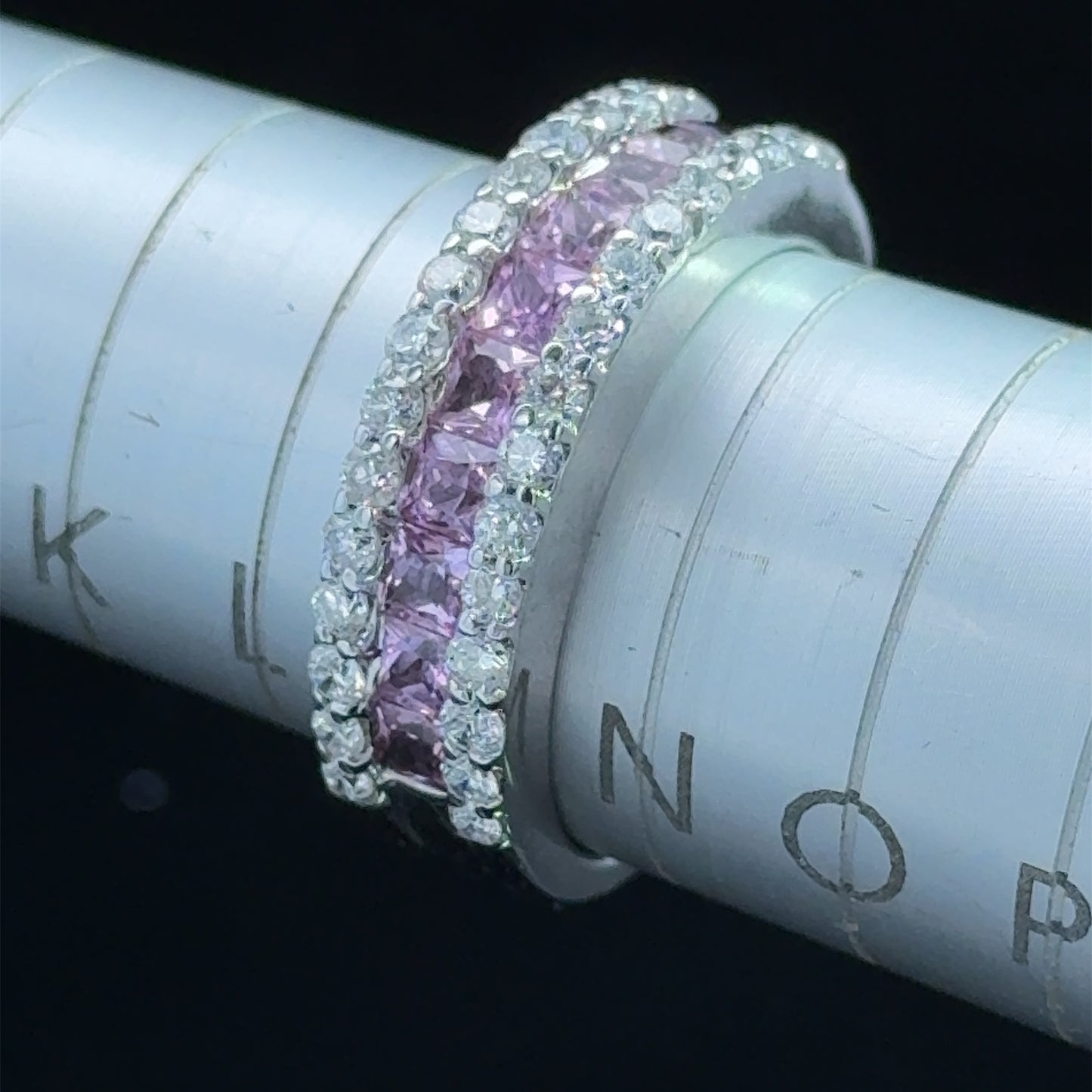 18K White Gold Diamond & Pink Rhodolite Modern Band D:70 R:1.29
