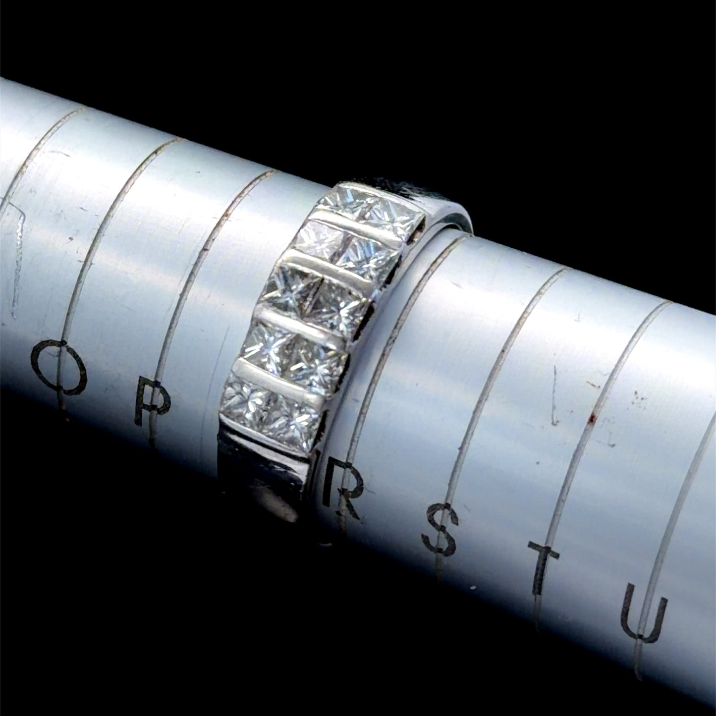 18K White Gold Double Row Princess Cut Diamond Band Ring Appx. 1.0 Cts