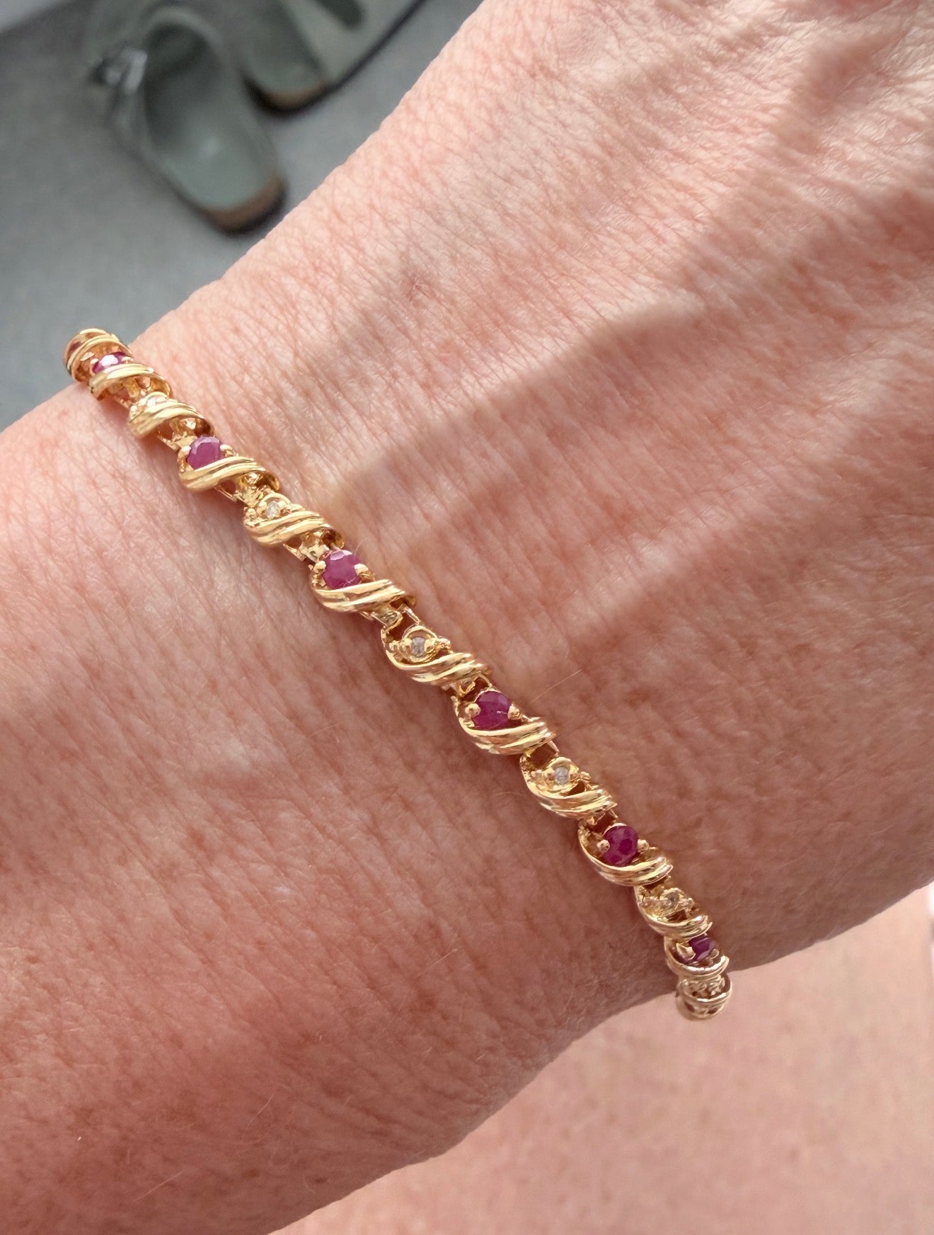 9k Yellow Gold Ruby & Diamond Bracelet