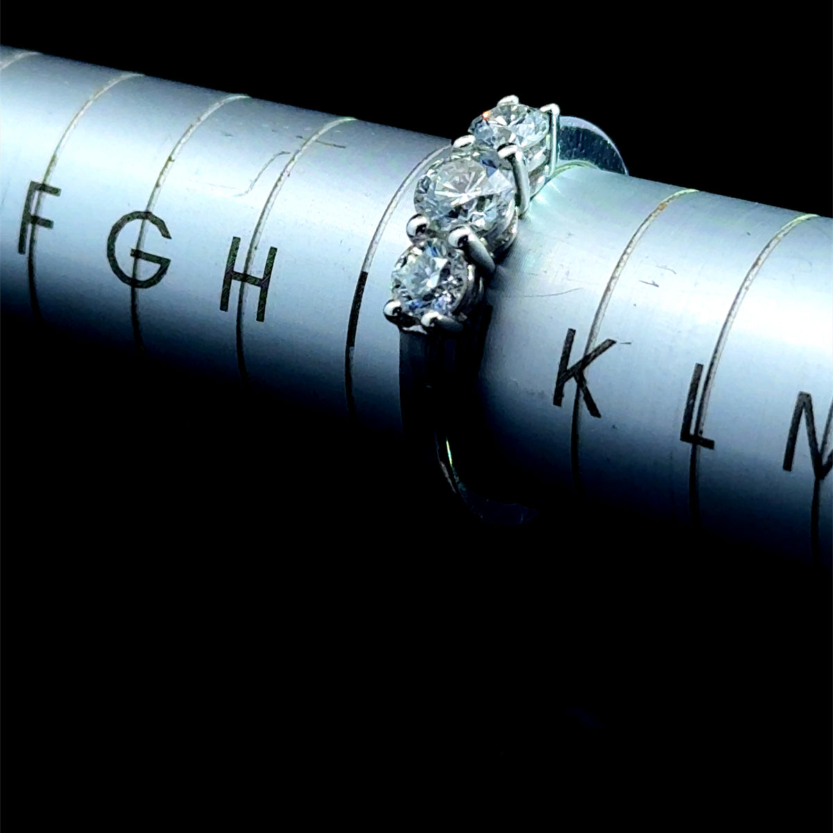 Stunning 18K White Gold Diamond Trilogy Ring 0.75 CTS