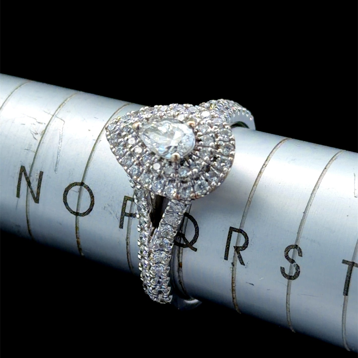 18k White Gold Pear Diamond Halo Ring 0.95 Cts By Vera Wang