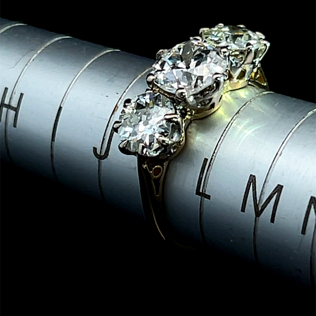 Stunning 18K Yellow Gold Diamond Trilogy Ring 2.6 CTS, VS2-SI3, I-J with Bespoke Sizing Available