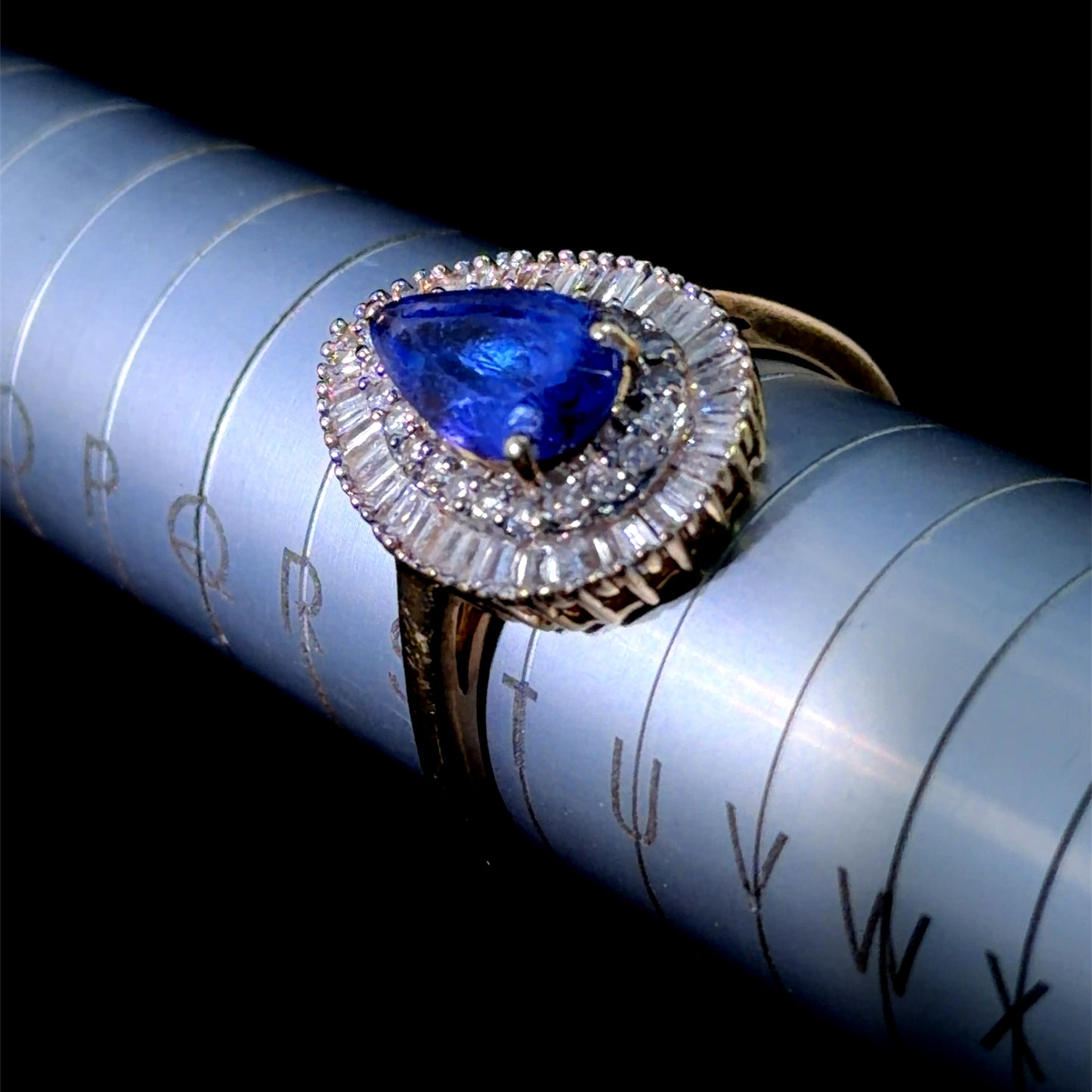 Stunning 14k Yellow Gold Baguette & Round Cut Diamond & Tanzanite Pear Halo Ring Appx D:1.0 Cts T:2.5 Cts