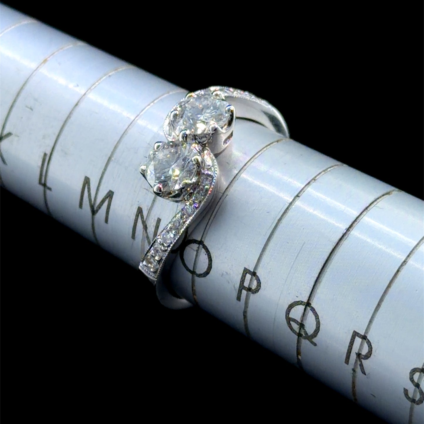 18k White Gold Moi Et Toi Diamond Ring Appx 0.95 Cts Total