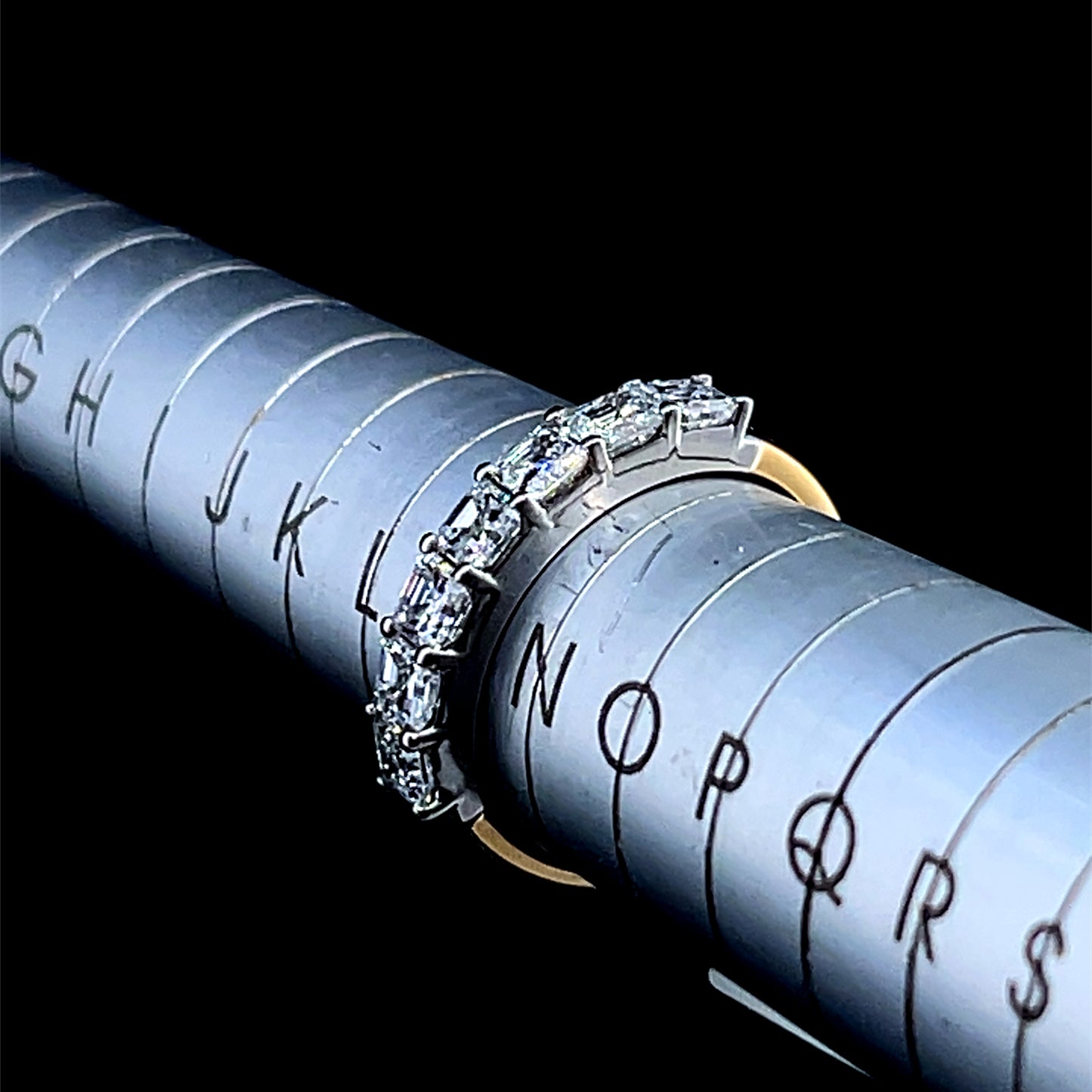 18K Yellow Gold 7 Stone Diamond Ring