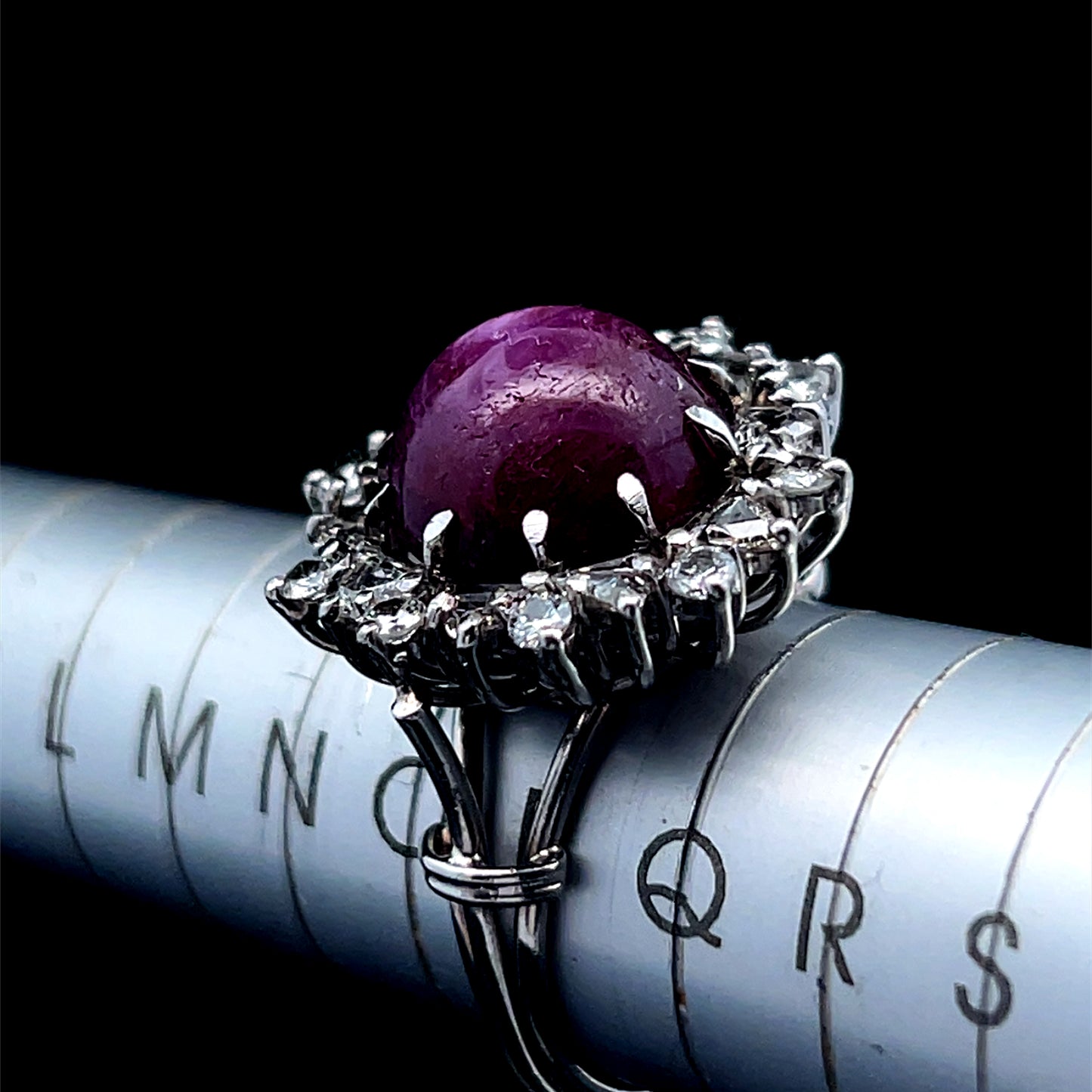 18K White Gold Star Ruby & Diamond Ring