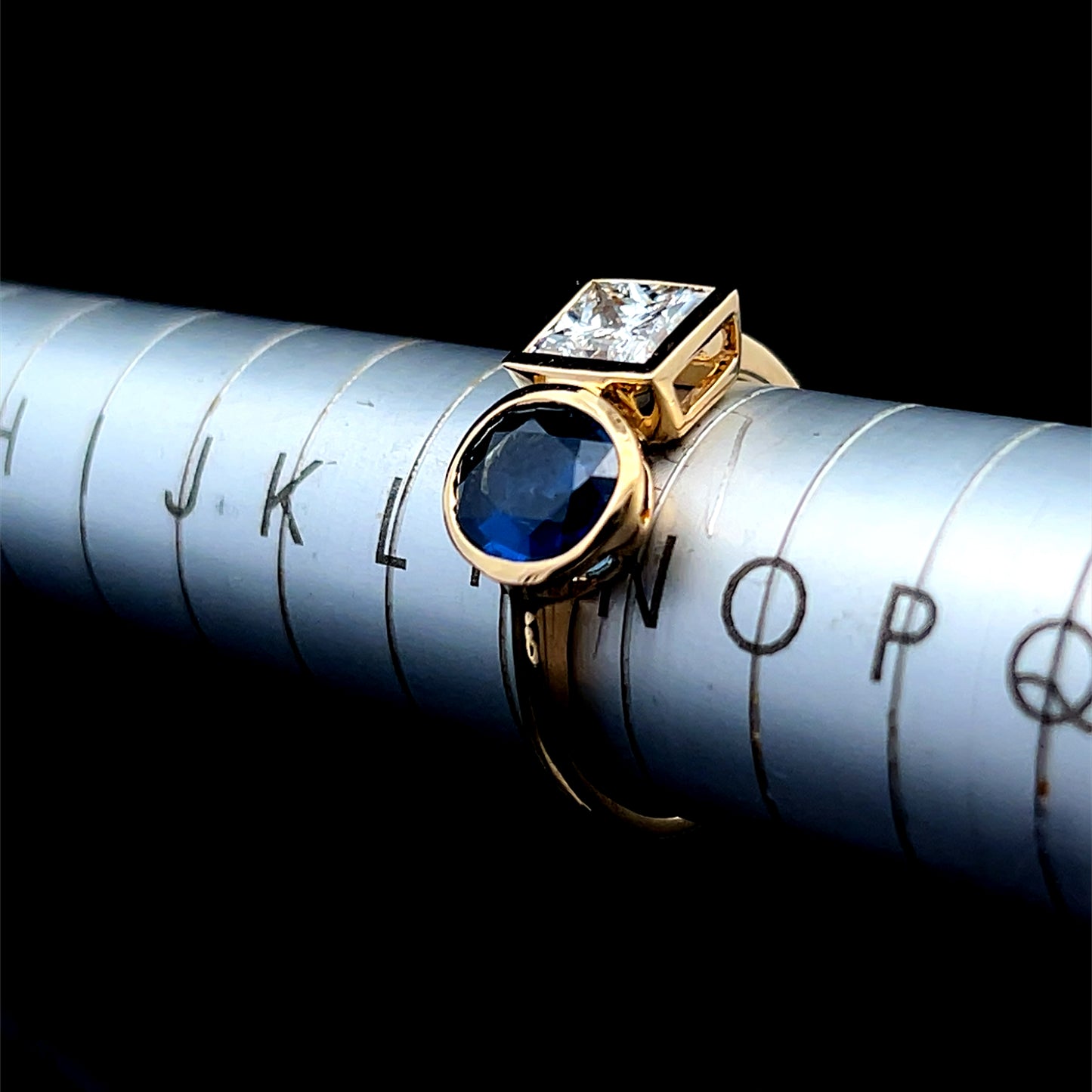 18K Yellow Gold 2 Stone Diamond & Sapphire Ring APPX D: 1.04 CTS S: 1.16 CTS