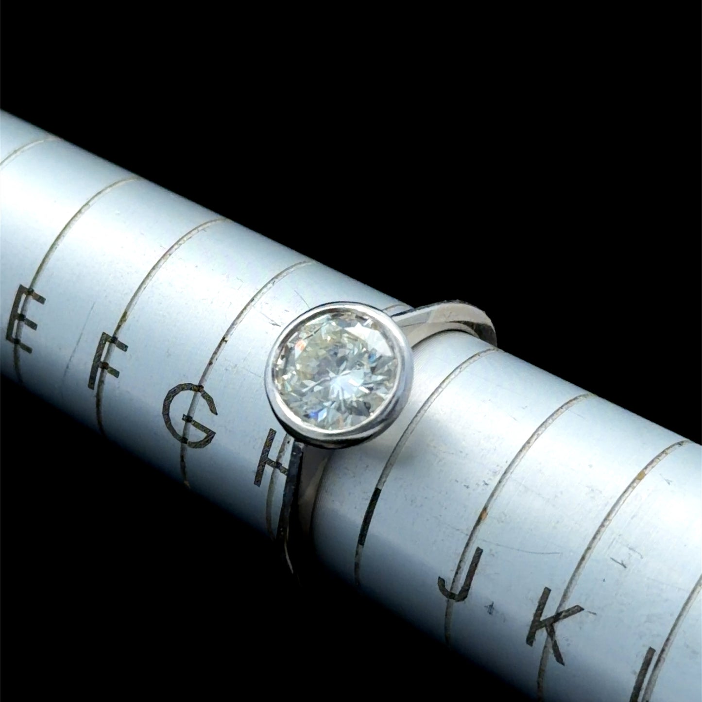 18k White Gold Bezel Set Diamond Solitaire Ring Appx O.95 Cts