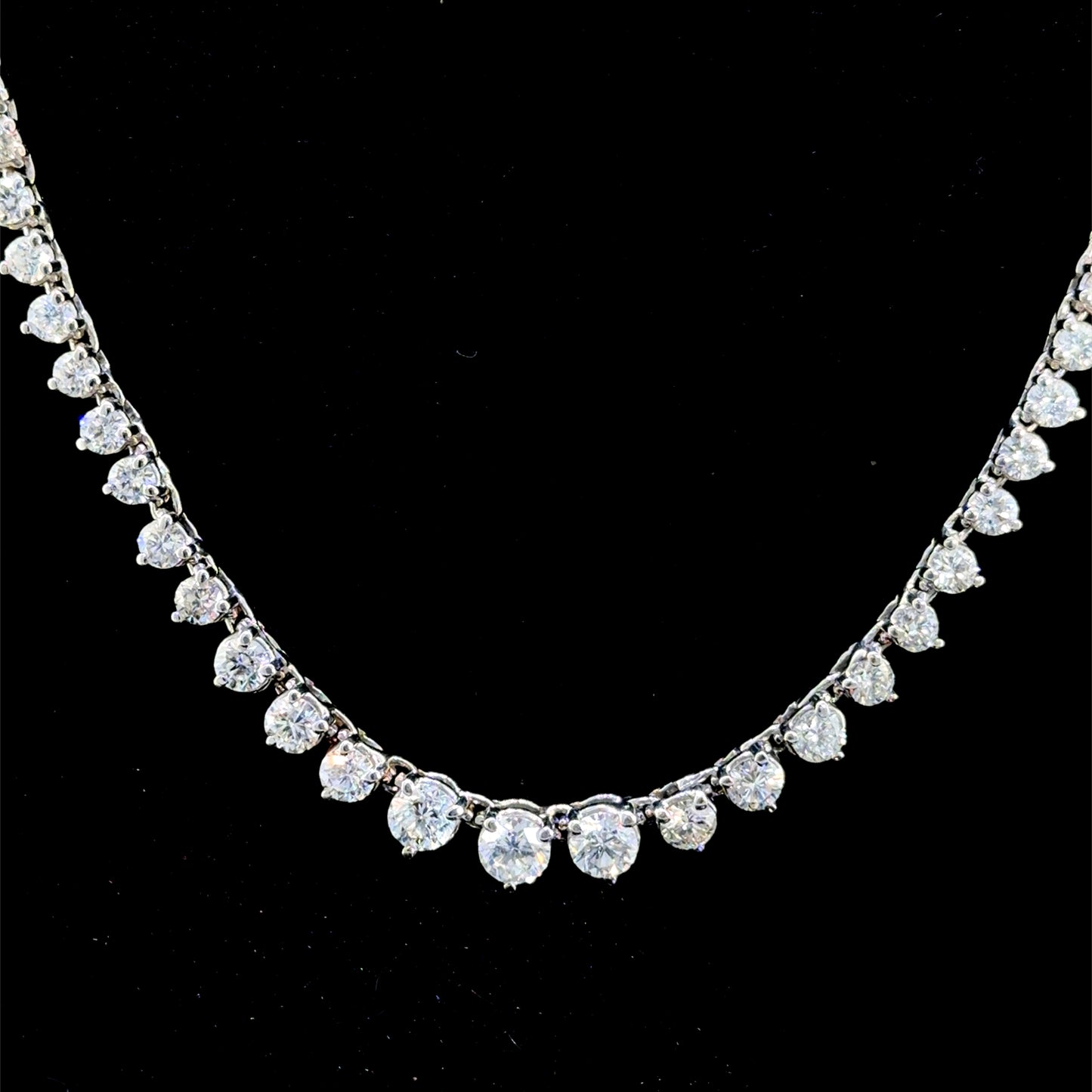 Wonderful 14k White Gold Graduated Round Cut Diamond Necklace Appx 6.5 Cts