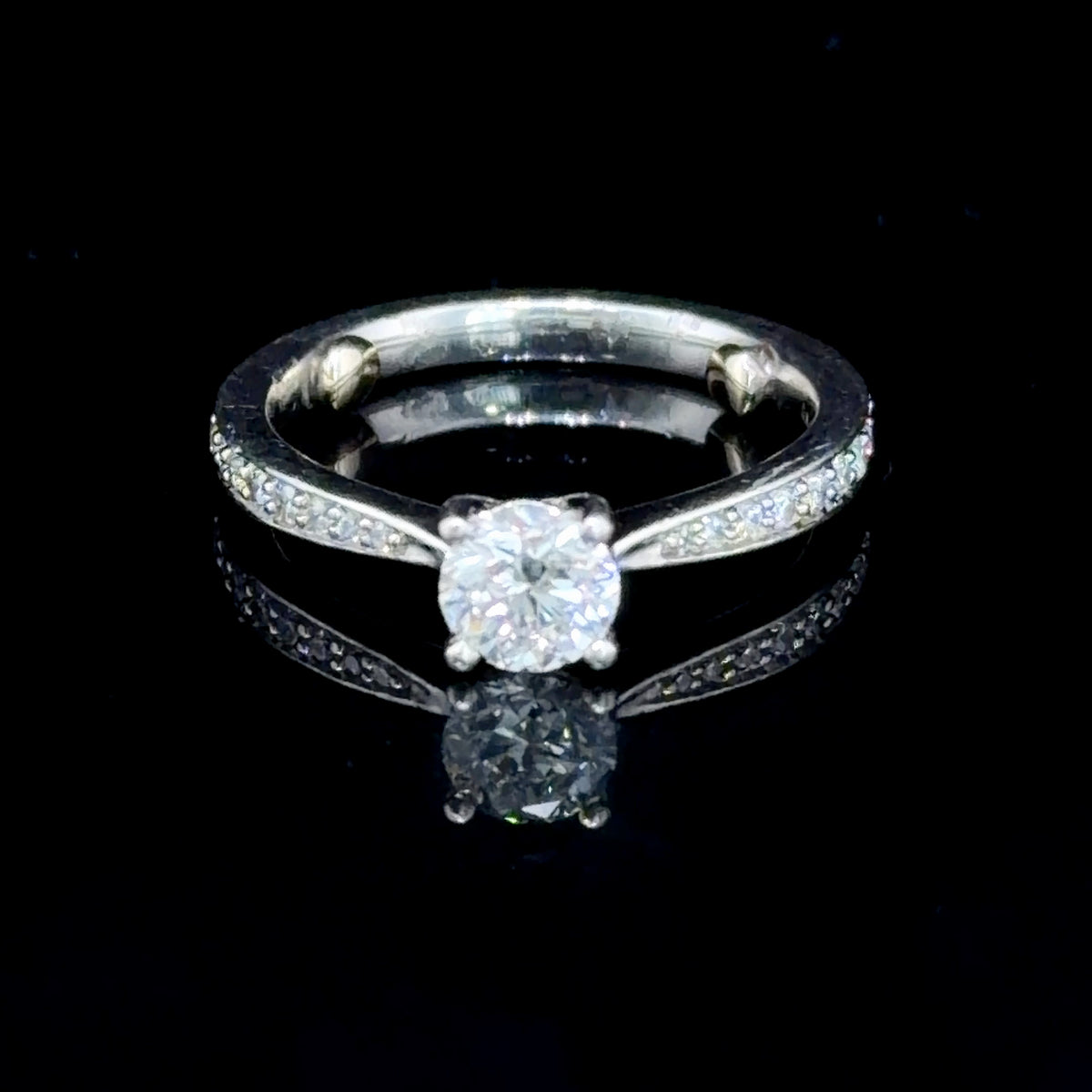 Pretty Platinum Solitaire Diamond Ring Having A 0.5 Ct Centre Appx 0.7 Cts Total