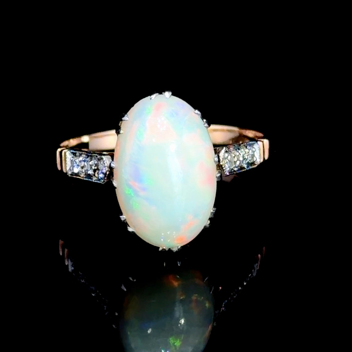 Stunning 15k Opal & Diamond Vintage Ring