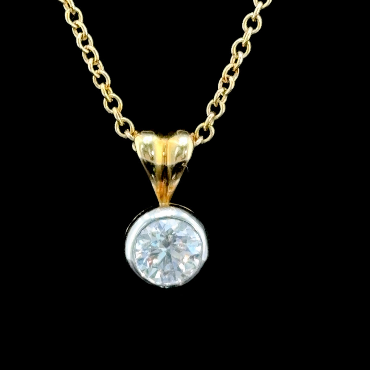 18k Yellow Gold Bezel Set Diamond Pendant & Chain 18 Inches Long