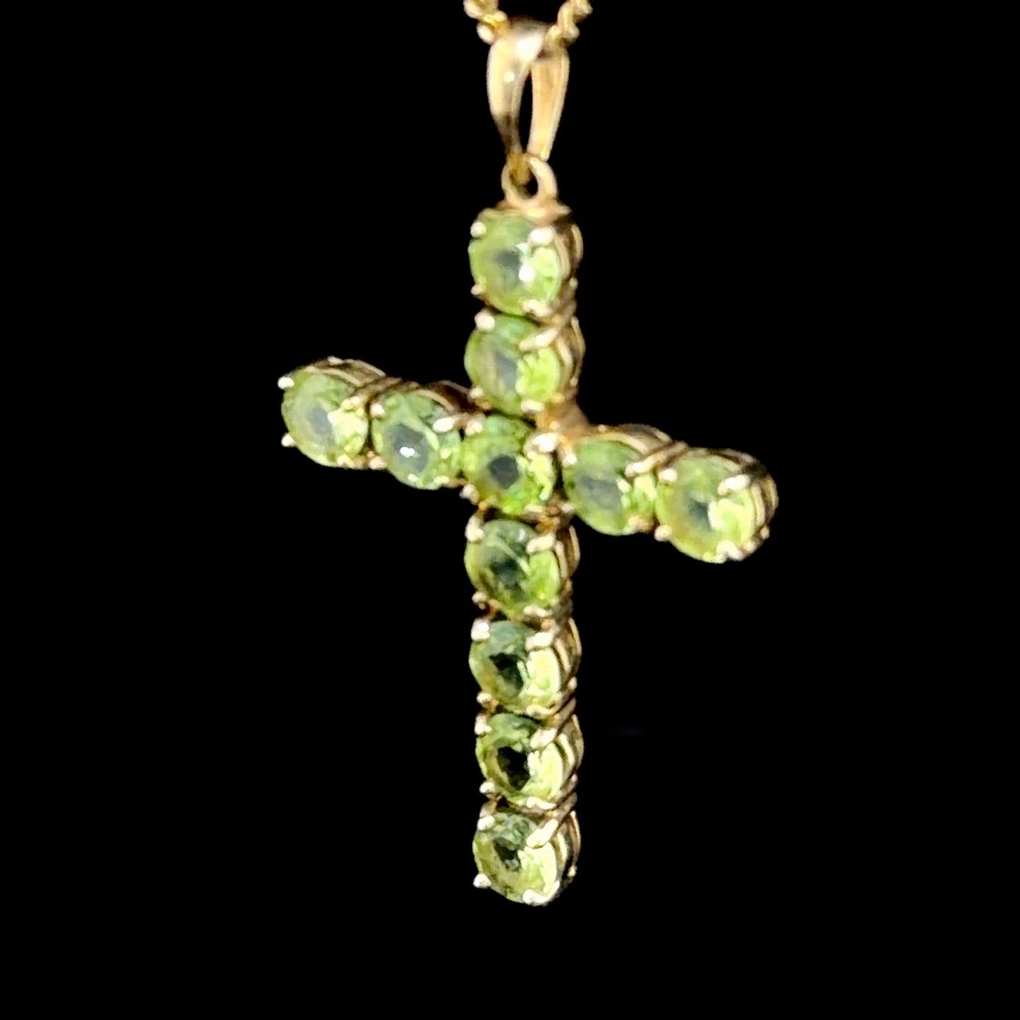 Lovely 9k Yellow Gold Peridot Cross Pendant