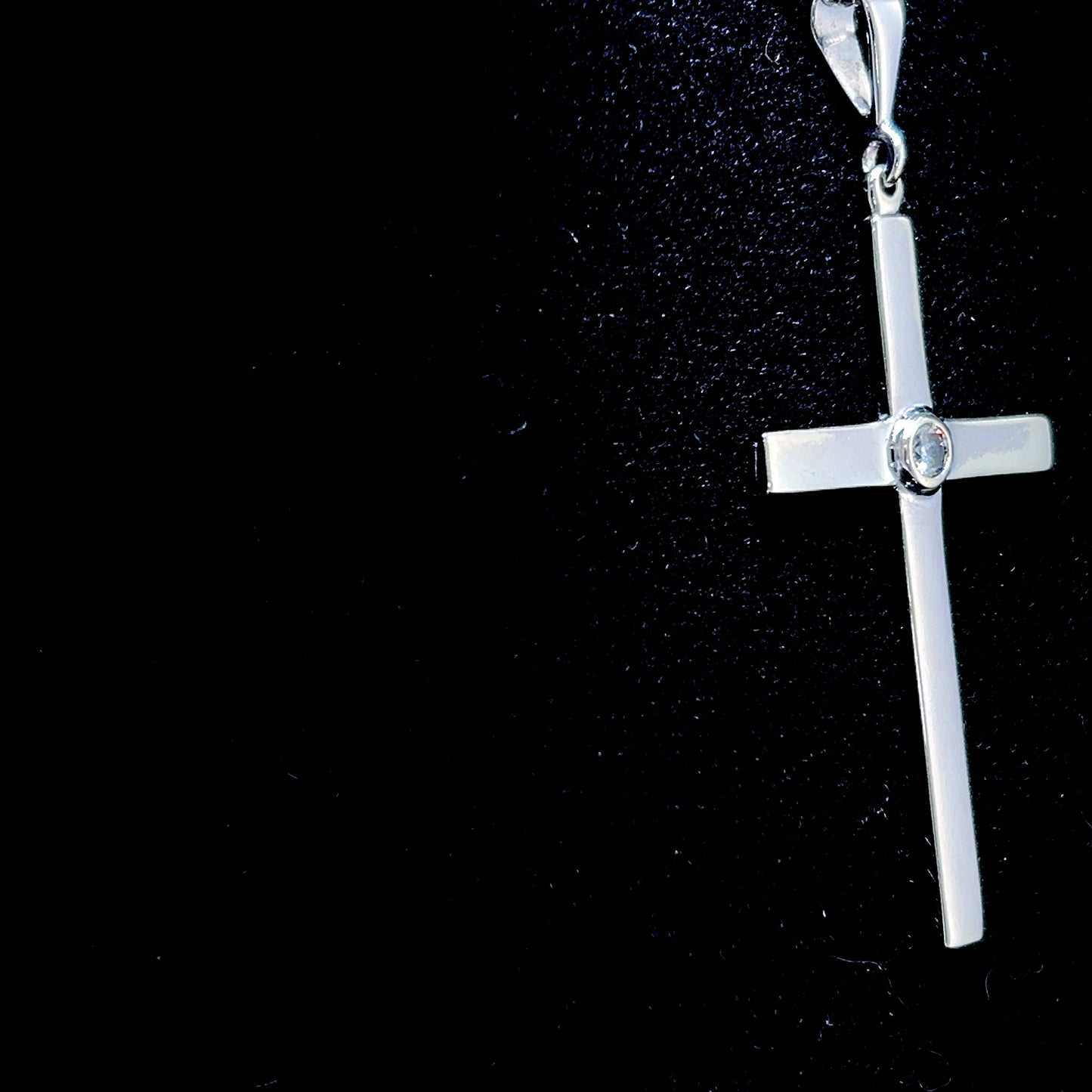 9K White Gold & Diamond Large Cross APPX 0.25 CTS