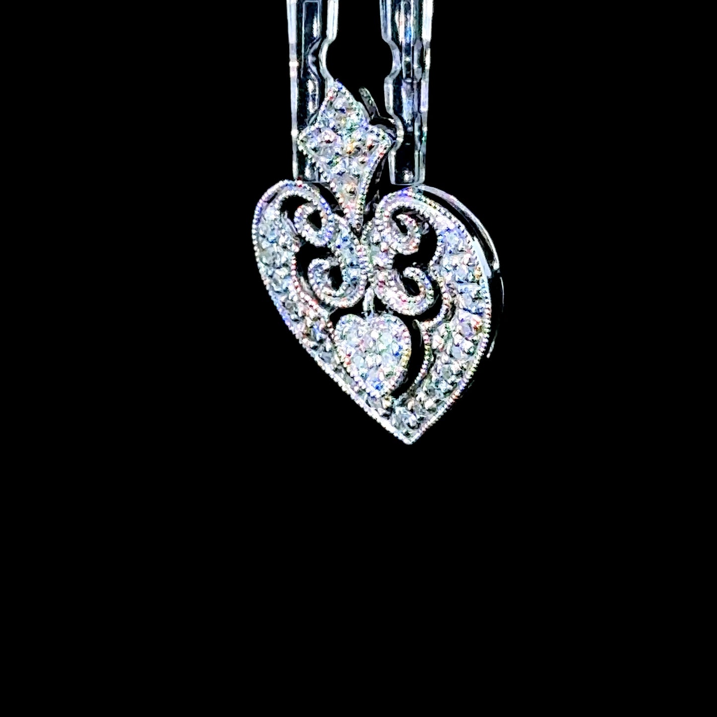 9K White Gold Diamond Heart Pendant