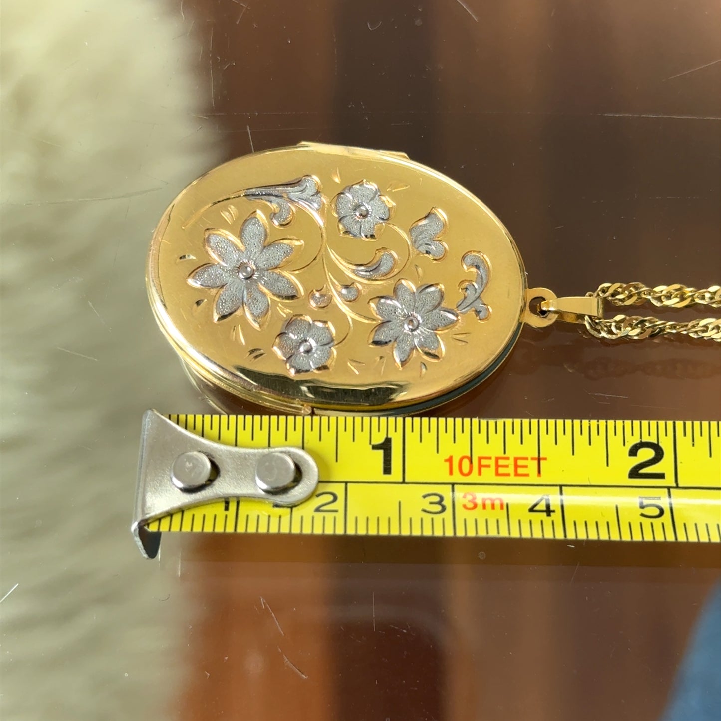 9K Yellow Gold Floral Locket