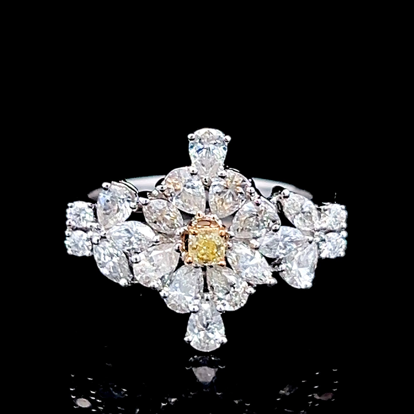 18K White Gold Multicut Diamond & Yellow Diamond Cluster Ring APPX 2.0 CTS