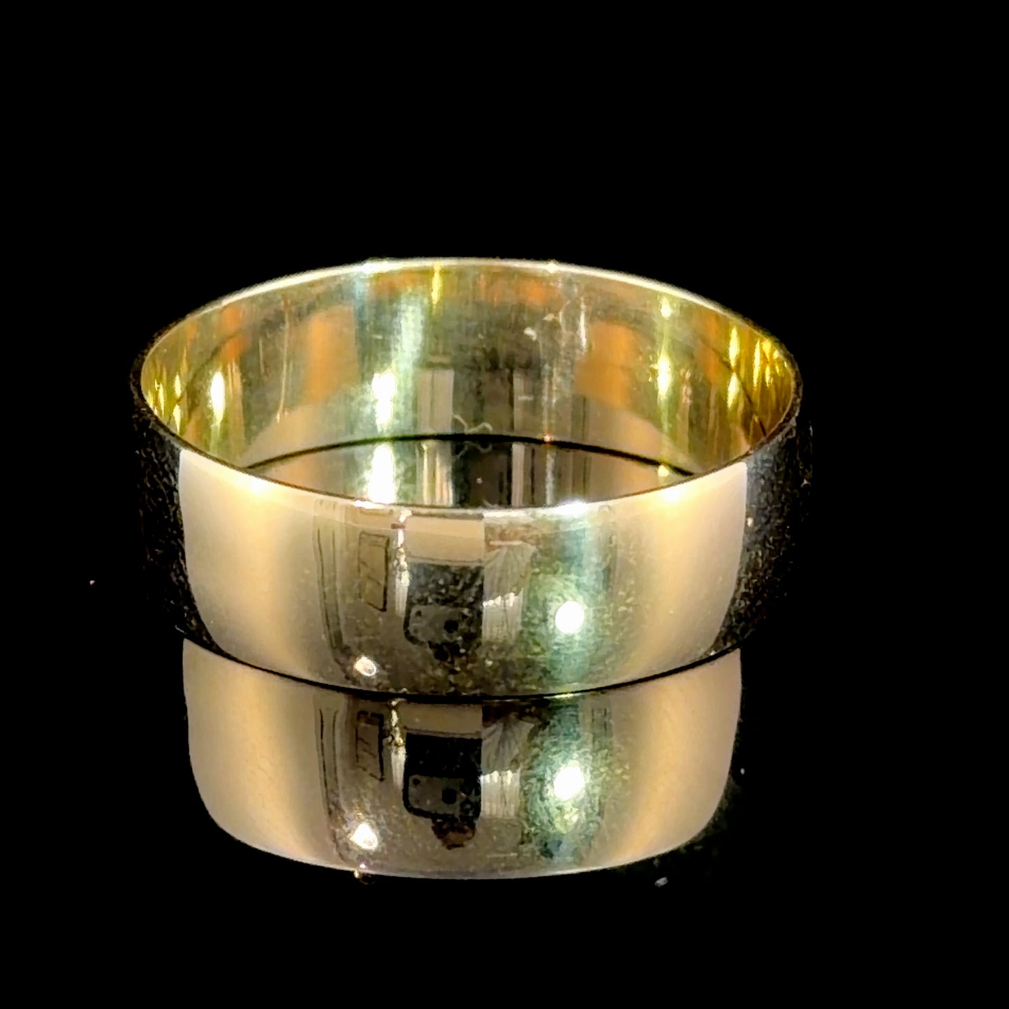 9k Yellow Gold Men’s Wedding Ring Size Z+2