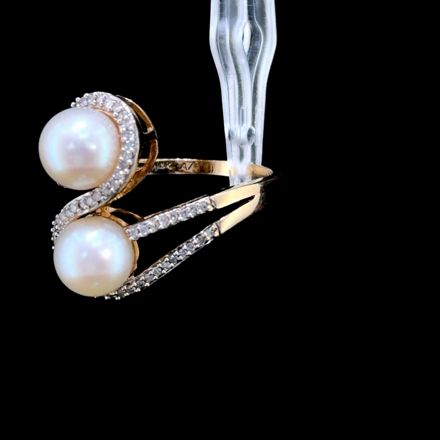 14k Yellow Gold Very Stylish Pearl & Diamond Twist Ring