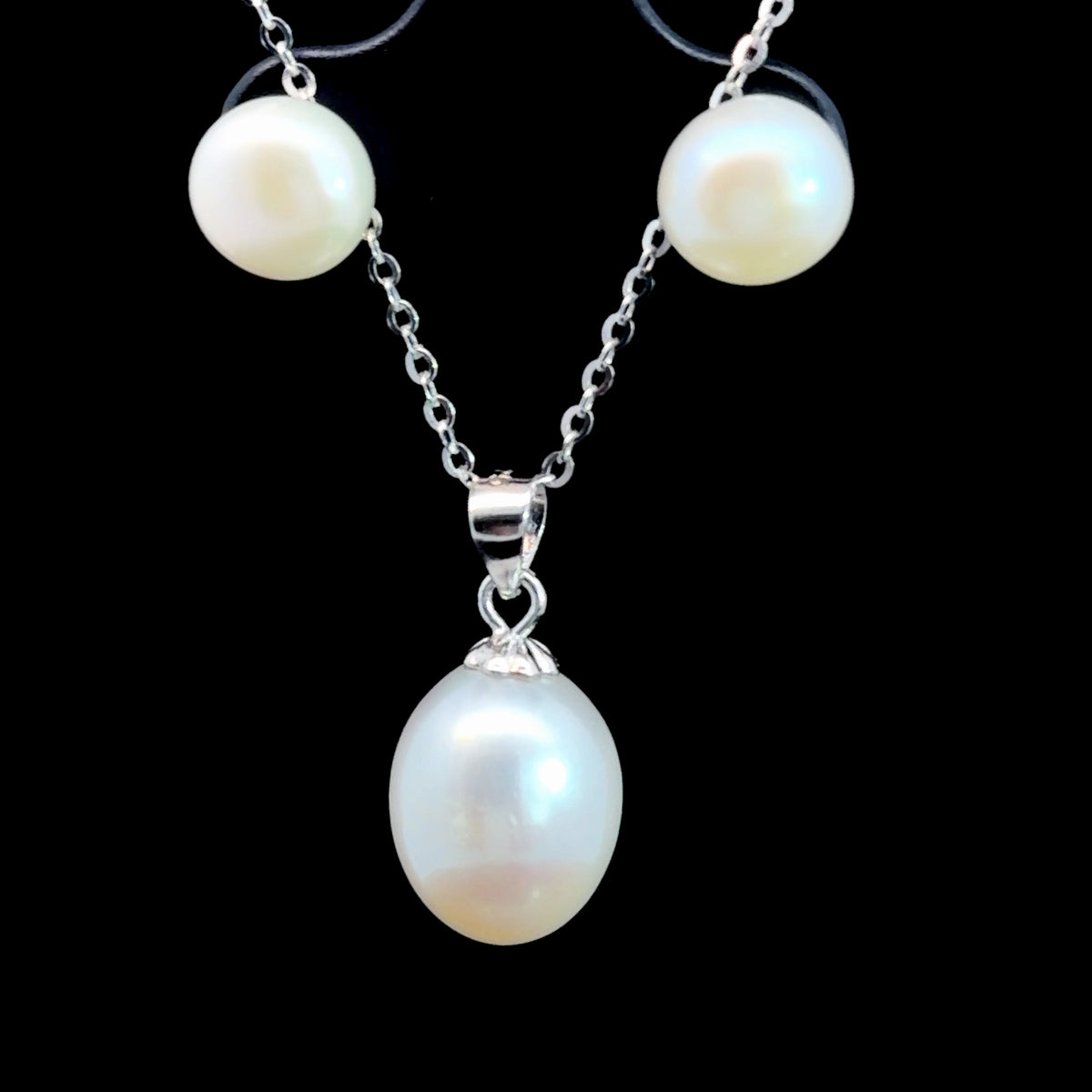 lovely Silver Oval Drop Pendant & Button Pearl Stud Earring Set