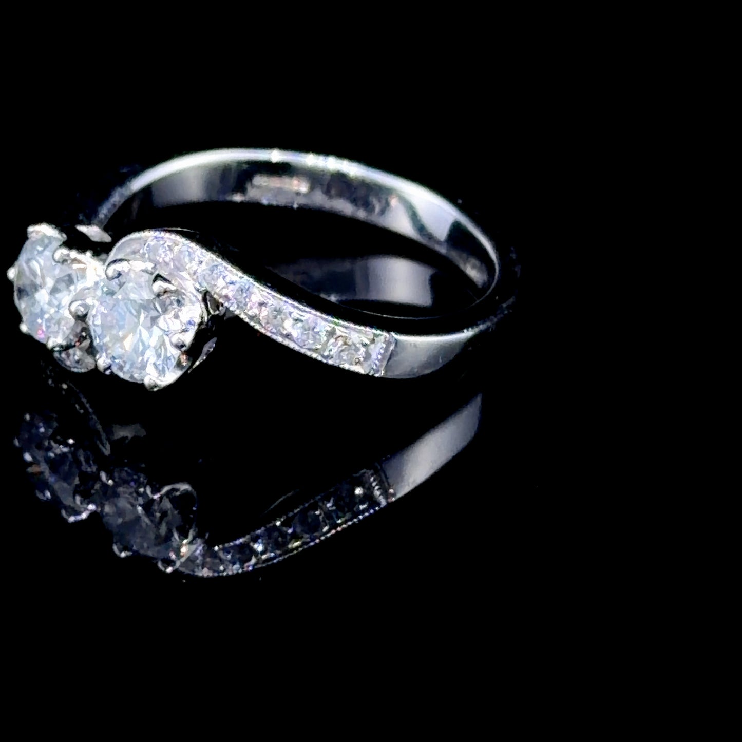 18k White Gold Moi Et Toi Diamond Ring Appx 0.95 Cts Total