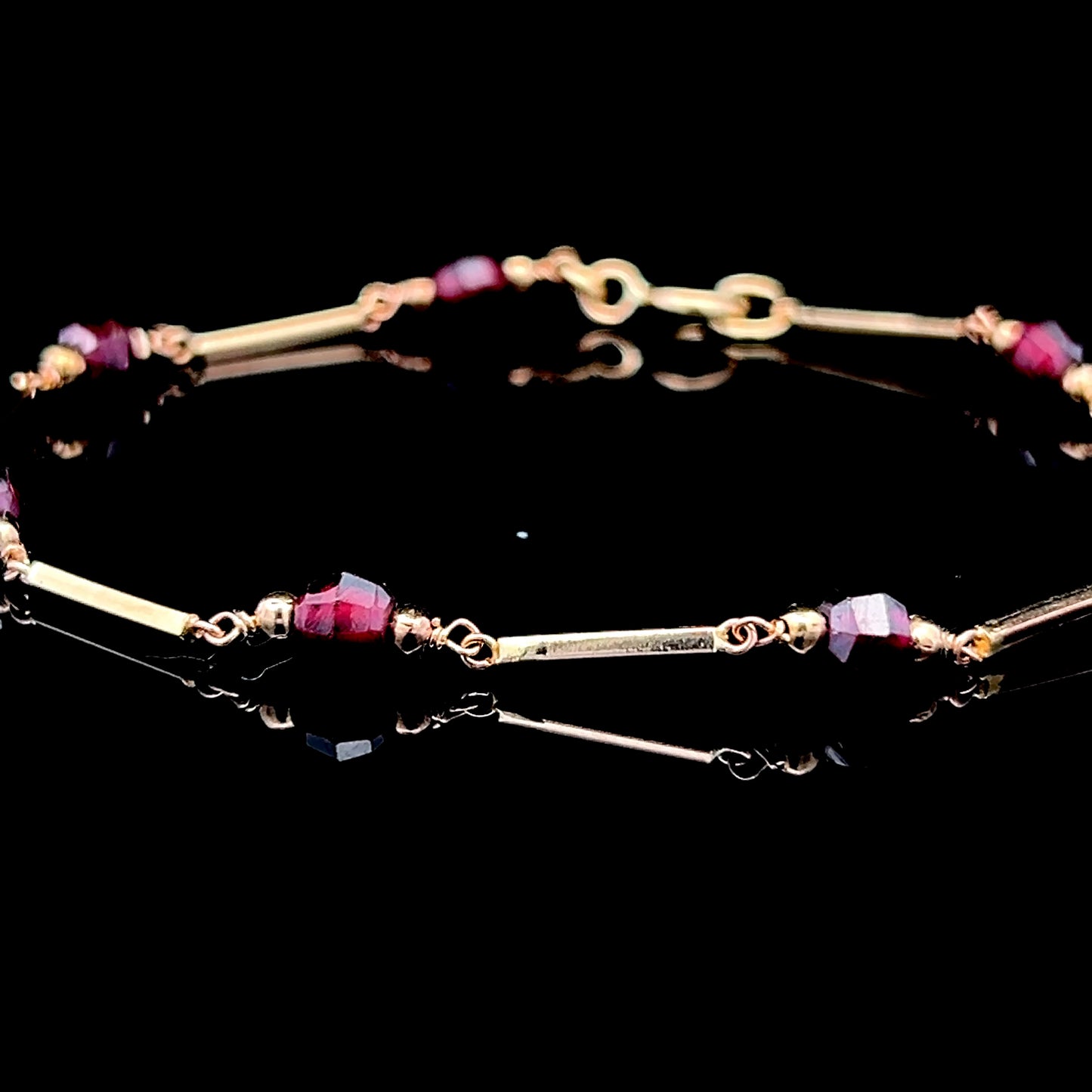 9K Yellow Gold & Garnet Bracelet