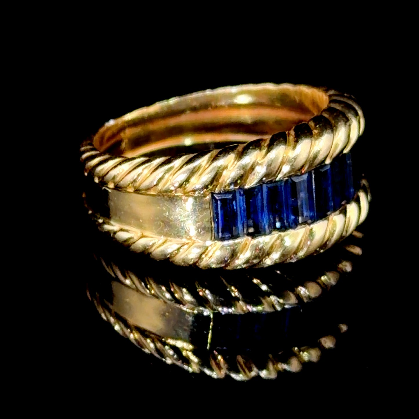 Stunning Vivid Blue 18k Yellow Gold Baguette Sapphire Band Ring Appx 1.0 Cts
