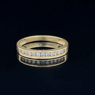 18K Yellow Gold Diamond Band APPX 0.25 CTS