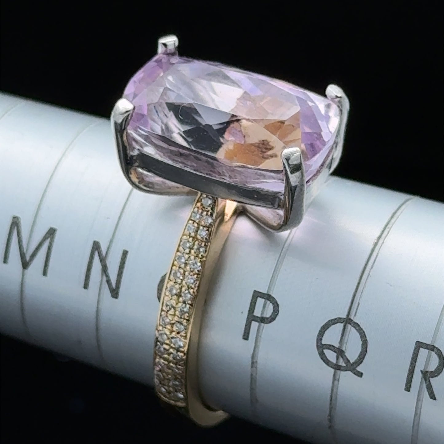 18K Yellow Gold Kunzite & Diamond Ring