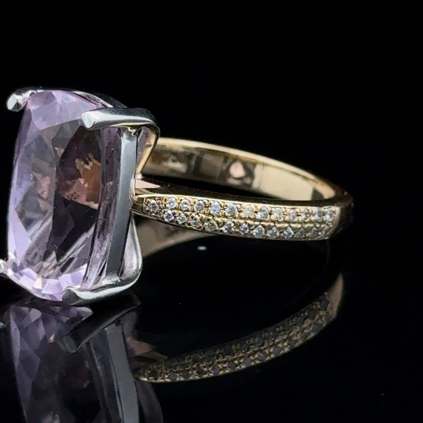 18K Yellow Gold Kunzite & Diamond Ring