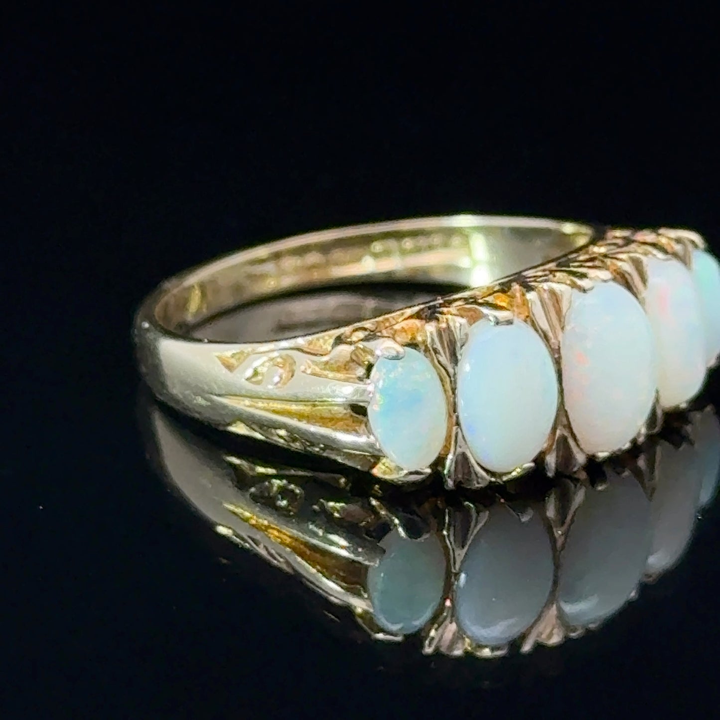 9K Yellow Gold 5 Stone Opal Ring