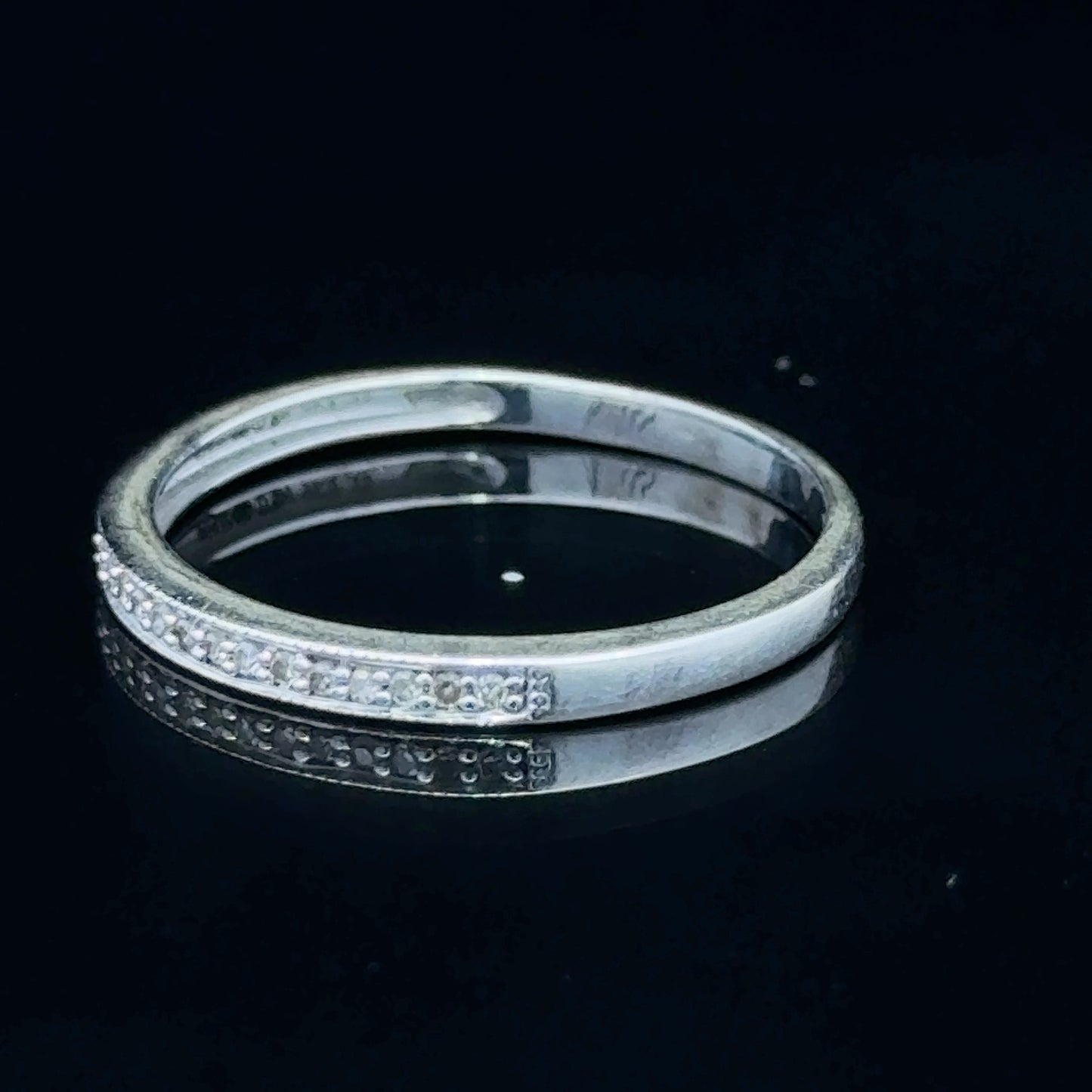 9K White Gold Fine Diamond Band